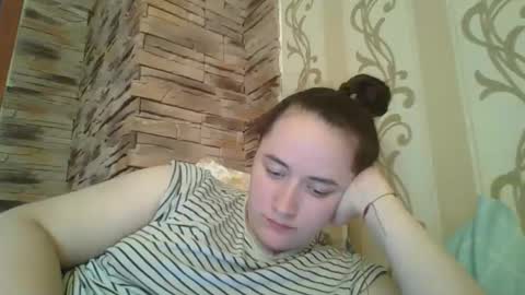 skyressie333 online show from 10-19-25, 08:37