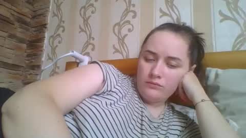 skyressie333 online show from 12-15-25, 11:25