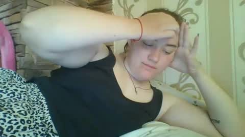 Snapshot of skyressie333 chatting on 07-08-26, 05:45 skyressie333 online show from 07-08-26, 05:45
