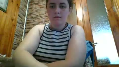 Snapshot of skyressie333 chatting on 07-28-26, 03:32 skyressie333 online show from 07-28-26, 03:32