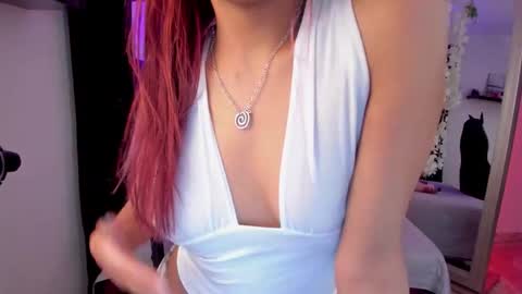 Snapshot of skyssoul chatting on 12-15-25, 10:36 cielo online show from 12-15-25, 10:36