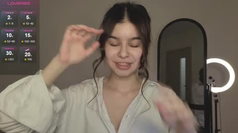 Snapshot of sladkoezka chatting on 09-17-25, 05:14 Katya online show from 09-17-25, 05:14