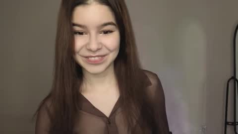 Snapshot of sladkoezka chatting on 09-27-25, 04:45 Katya online show from 09-27-25, 04:45