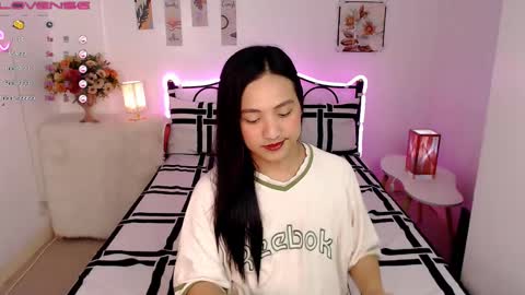 Queen Cyrine online show from 02-13-25, 11:39