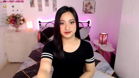 Queen Cyrine online show from 02-19-25, 01:08