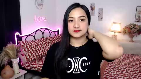 Queen Cyrine online show from 09-09-25, 06:02