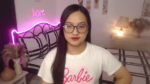 Queen Cyrine online show from 11-25-25, 08:36