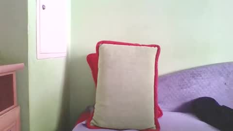 Snapshot of slaveboy32bi chatting on 01-13-26, 10:31 slave boy perwers bdsmFEMDOM online show from 01-13-26, 10:31