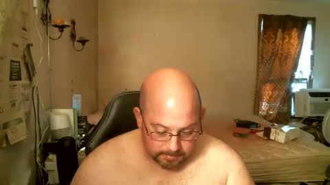 Snapshot of slavejim518 chatting on 12-28-24, 06:50 slavejim online show from 12-28-24, 06:50