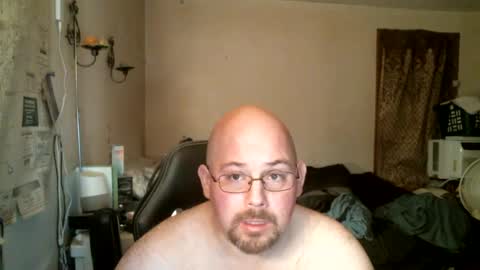 Snapshot of slavejim518 chatting on 01-19-25, 06:31 slavejim online show from 01-19-25, 06:31
