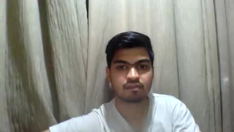 Snapshot of slavesj18 chatting on 11-26-25, 04:52 Add me on hangout sjcool1998 online show from 11-26-25, 04:52