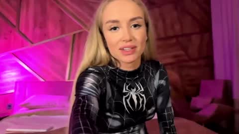 Slemgem Amy  friends online show from 12-15-24, 09:20