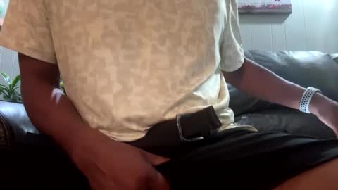 Snapshot of slick2285 chatting on 09-17-25, 08:27 slick2285 online show from 09-17-25, 08:27