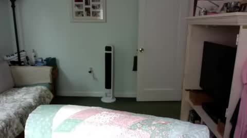 Snapshot of slick50000 chatting on 09-16-25, 06:42 slick50000 online show from 09-16-25, 06:42