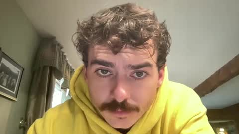 Snapshot of slickmass chatting on 09-17-25, 05:03 SlickMass online show from 09-17-25, 05:03