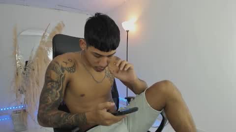 slim_master12 online show from 12-22-25, 10:51