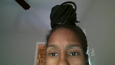 Snapshot of slimmmgooodiexoxo chatting on 11-11-25, 12:27 slimmmgooodiexoxo online show from 11-11-25, 12:27