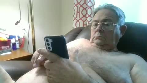 slippery_duck online show from 12-21-24, 02:04