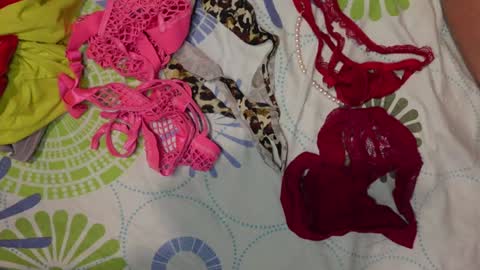 Snapshot of sloppy_slut_420 chatting on 10-10-25, 06:51 Stiven and Laura online show from 10-10-25, 06:51