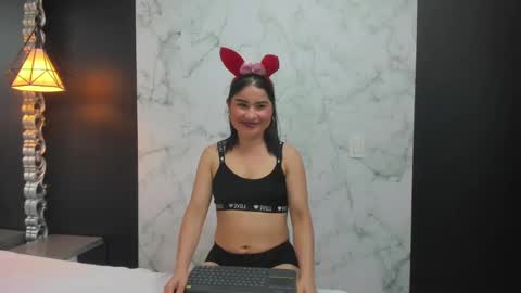 Paola  online show from 10-03-25, 09:34