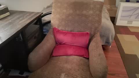 Snapshot of slut_slave_cfnm chatting on 01-03-25, 11:01 slut online show from 01-03-25, 11:01