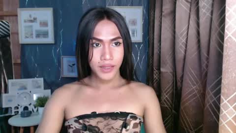 Snapshot of slutqueen_raz chatting on 01-03-25, 01:58 Raz online show from 01-03-25, 01:58