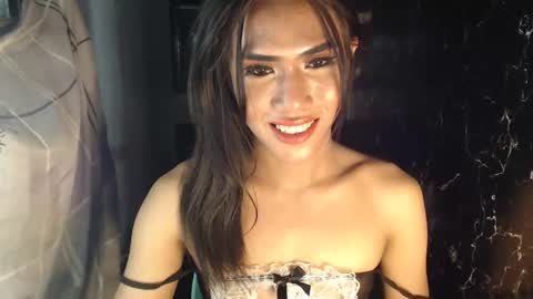 Snapshot of slutqueen_raz chatting on 01-14-25, 10:38 Raz online show from 01-14-25, 10:38