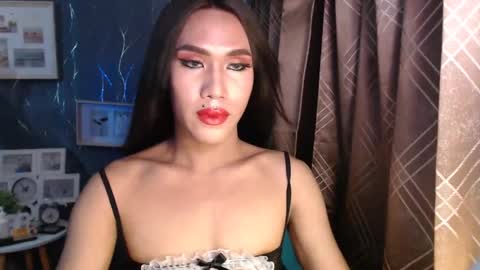 Snapshot of slutqueen_raz chatting on 01-19-25, 12:28 Raz online show from 01-19-25, 12:28