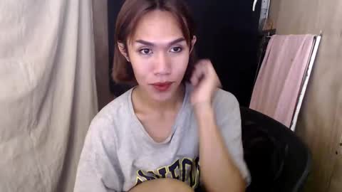 Snapshot of slutqueen_raz chatting on 09-17-25, 03:35 Raz online show from 09-17-25, 03:35