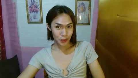 Snapshot of slutqueen_raz chatting on 10-11-25, 08:57 Raz online show from 10-11-25, 08:57