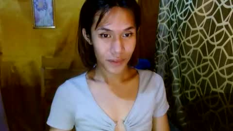 Snapshot of slutqueen_raz chatting on 11-20-25, 12:00 Raz online show from 11-20-25, 12:00