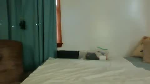 Jade and Thomas online show from 09-16-25, 03:35