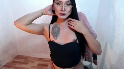  Lovie  online show from 02-14-26, 06:37