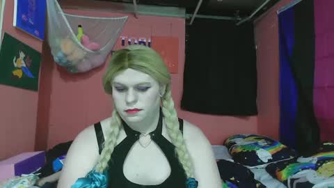 Tori Smith online show from 02-09-25, 06:01