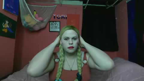 Tori Smith online show from 02-15-25, 05:30