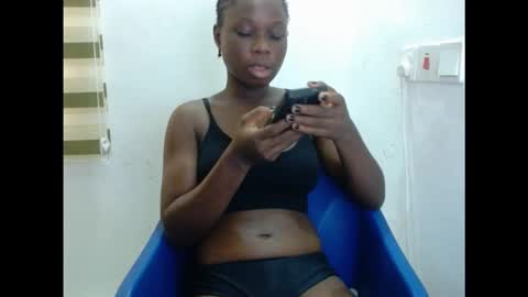 Snapshot of slutxcorn chatting on 12-14-25, 08:30 slutxcorn online show from 12-14-25, 08:30