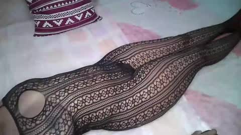 Snapshot of sly_booty65 chatting on 11-24-25, 04:23 sly_booty65 online show from 11-24-25, 04:23