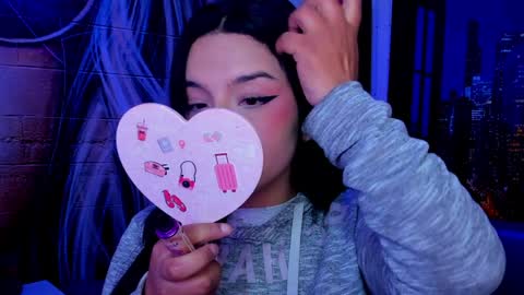 Snapshot of small__naughty chatting on 12-07-24, 01:18 Mariana Torres online show from 12-07-24, 01:18