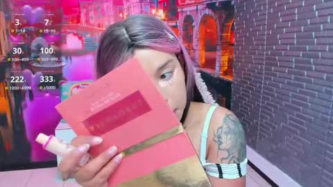 Snapshot of small__naughty chatting on 10-25-25, 01:51 Mariana Torres online show from 10-25-25, 01:51