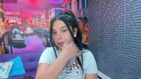 Snapshot of small__naughty chatting on 01-11-26, 01:16 Mariana Torres online show from 01-11-26, 01:16