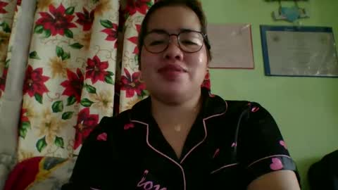 Lovewella online show from 11-16-25, 03:34