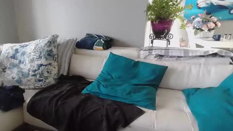 Snapshot of smallpenisbigtongue chatting on 01-20-25, 08:29 Daddy online show from 01-20-25, 08:29