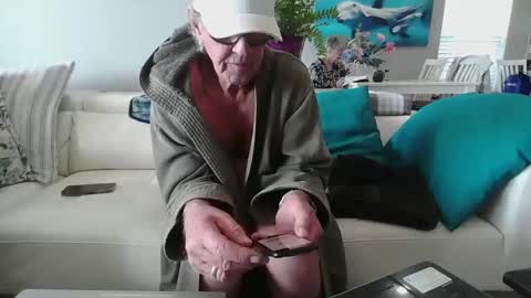 Snapshot of smallpenisbigtongue chatting on 01-30-25, 03:29 Daddy online show from 01-30-25, 03:29