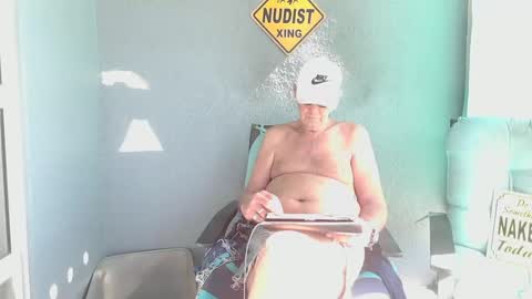 Snapshot of smallpenisbigtongue chatting on 02-04-25, 04:50 Daddy online show from 02-04-25, 04:50