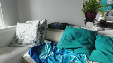 Snapshot of smallpenisbigtongue chatting on 02-11-25, 04:56 Daddy online show from 02-11-25, 04:56