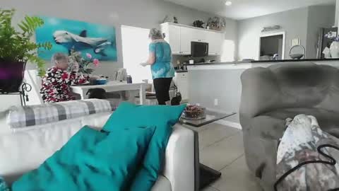 Snapshot of smallpenisbigtongue chatting on 02-16-25, 06:32 Daddy online show from 02-16-25, 06:32