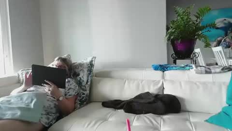 Snapshot of smallpenisbigtongue chatting on 03-01-25, 02:55 Daddy online show from 03-01-25, 02:55