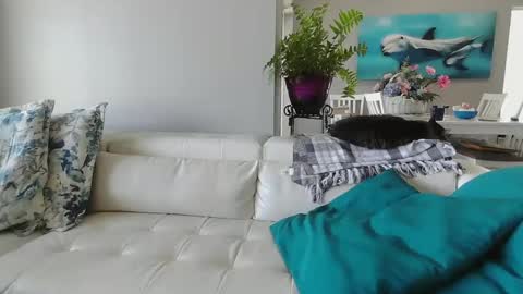 Snapshot of smallpenisbigtongue chatting on 03-06-25, 06:05 Daddy online show from 03-06-25, 06:05