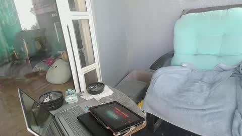 Snapshot of smallpenisbigtongue chatting on 10-04-25, 01:53 Daddy online show from 10-04-25, 01:53