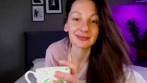 Snapshot of smalltittsbigsoul chatting on 02-12-25, 06:40 Anna no bbbbybybbabebyy just Anna. And dont call me mom please. online show from 02-12-25, 06:40